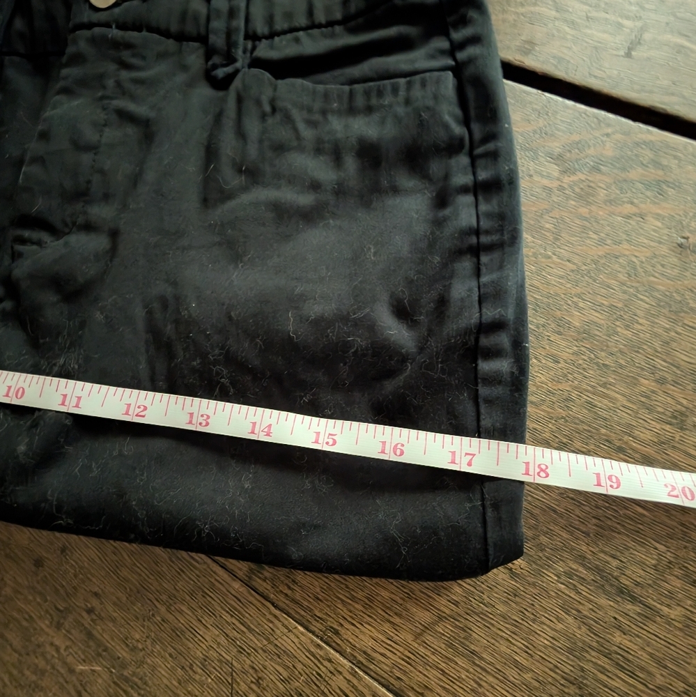 Khakis & Co Black Capris - Picture 5 of 6